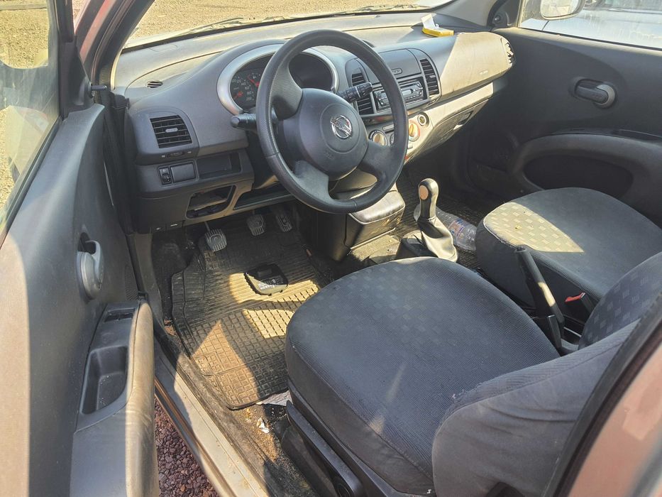 На части! Nissan Micra 1.2i