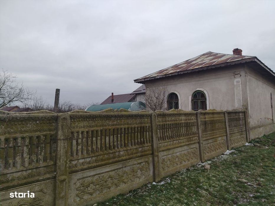 Teren intravilan 1080 mp + casa demolabila Cosoveni