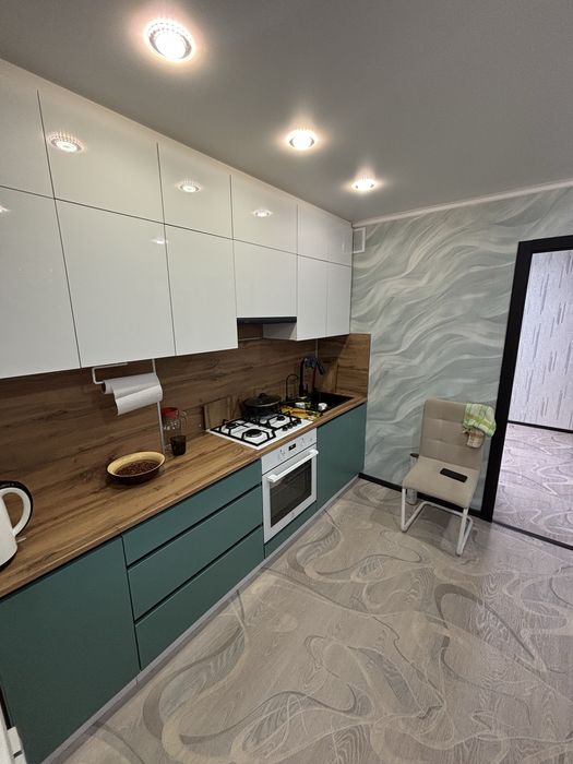 Продам квартиру район 8 школы