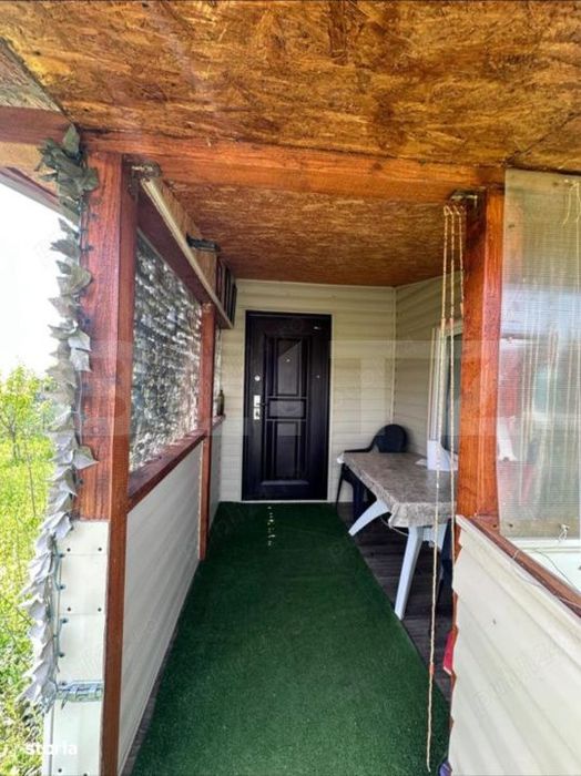 Teren intravilan de 425 mp, cu o cabana construita cu acte si autoriza