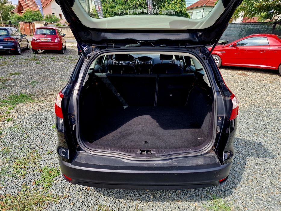 Ford Focus Euro 5 Parc Auto Rate sau Cash