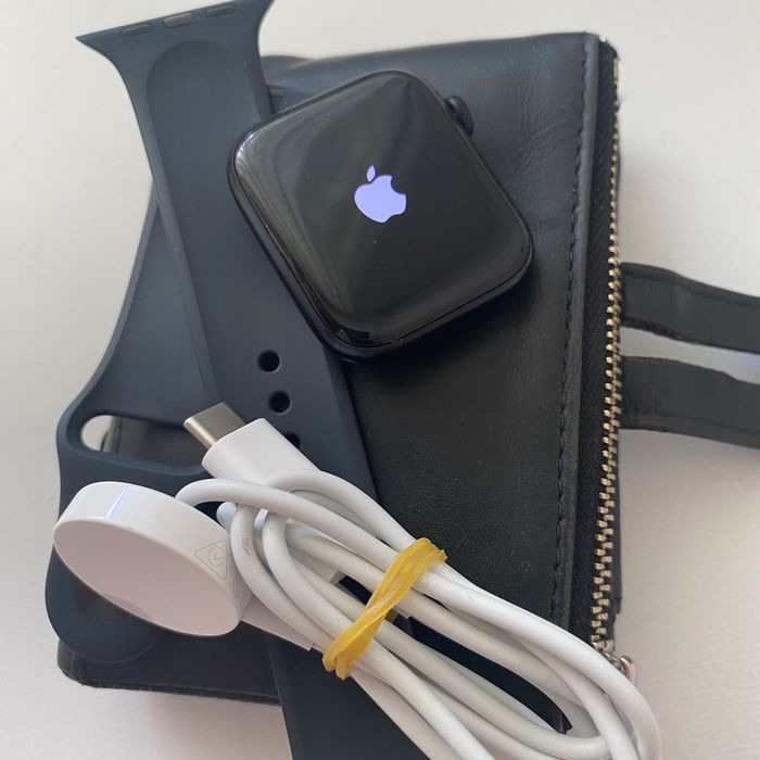 Apple watch SE2 gps 44mm Новые