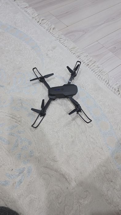 Квадрокоптер модель Е88