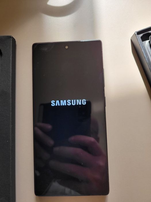 Vând Samsung Galaxy S25 Ultra