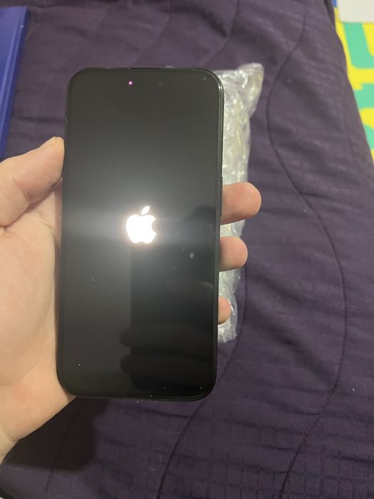 iPhone 15 Pro 256 с 2 кейса