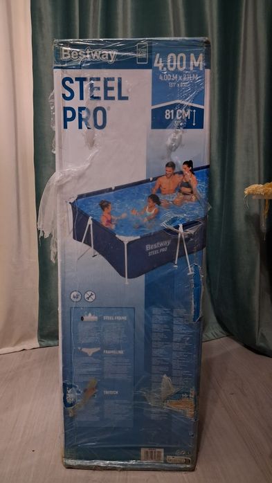 Бассейн, новый не распечатан