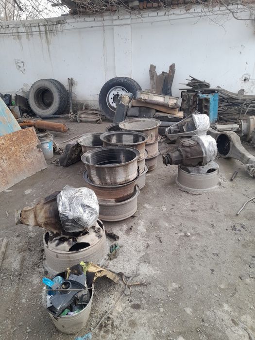 Зил запчастлар сотилади