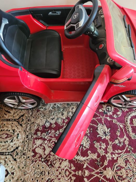 Срочно детская машина.