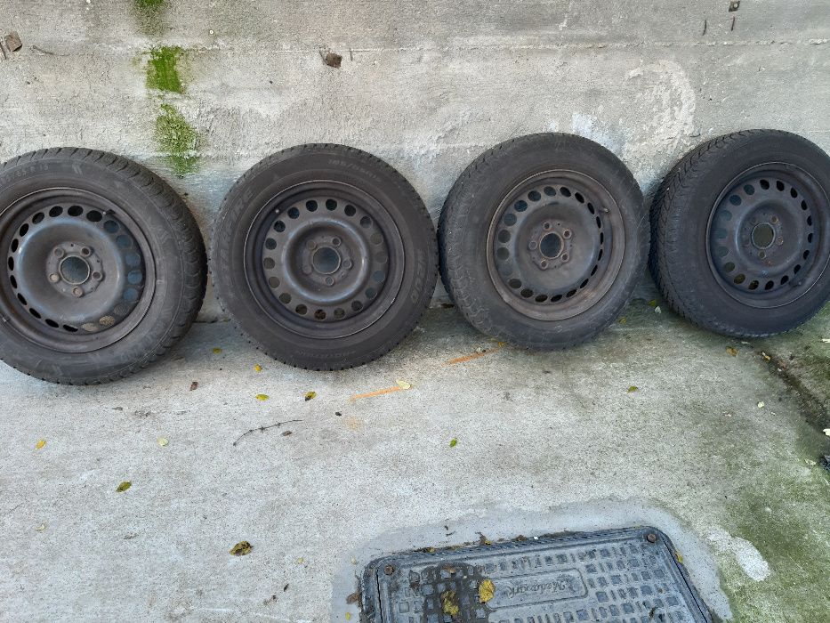 Anvelope cu tot cu jante  stare ff buna set 4 bucati