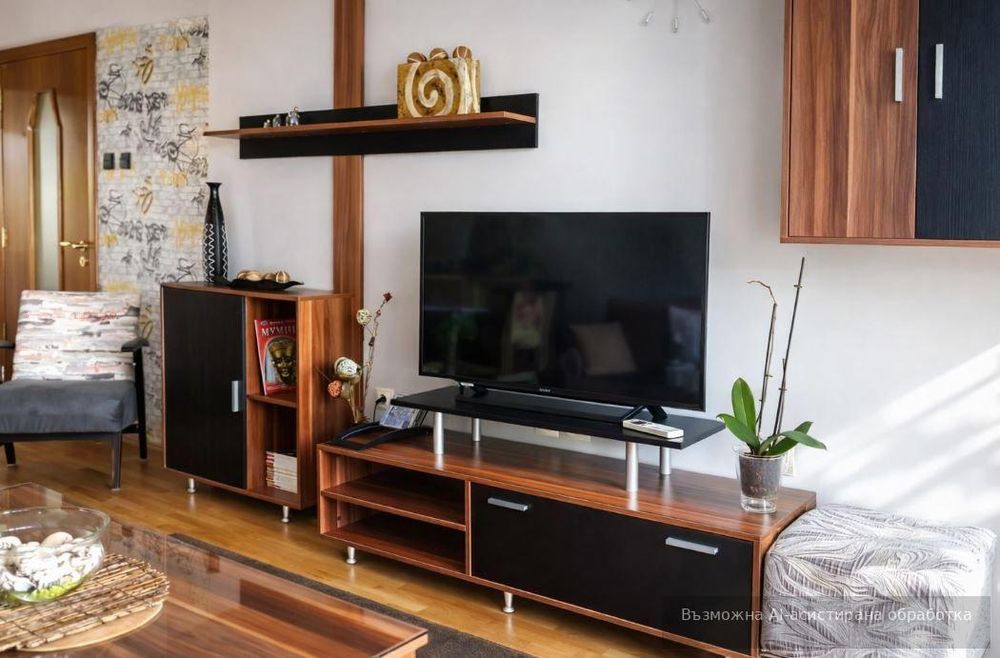 Дава се под наем Двустаен апартамент в Варна, Бриз - 75 кв.м за 498.27 € - Снимка #2