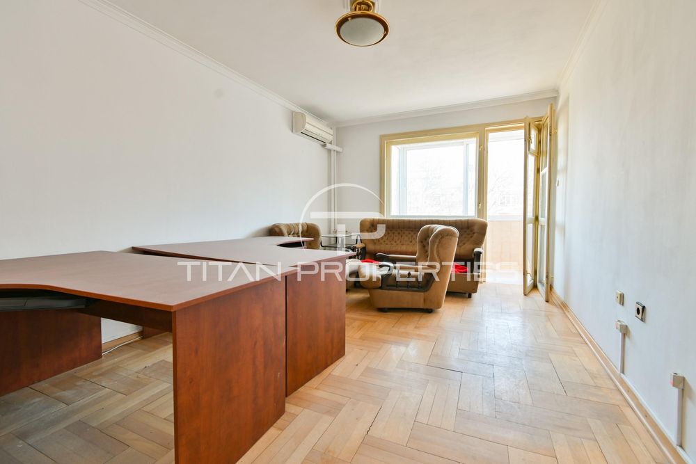 Продава се Тристаен апартамент в София, Иван Вазов - 135 кв.м за 2815 €/кв.м - Снимка #9
