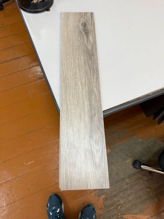 Ламинат ,кварцвинил