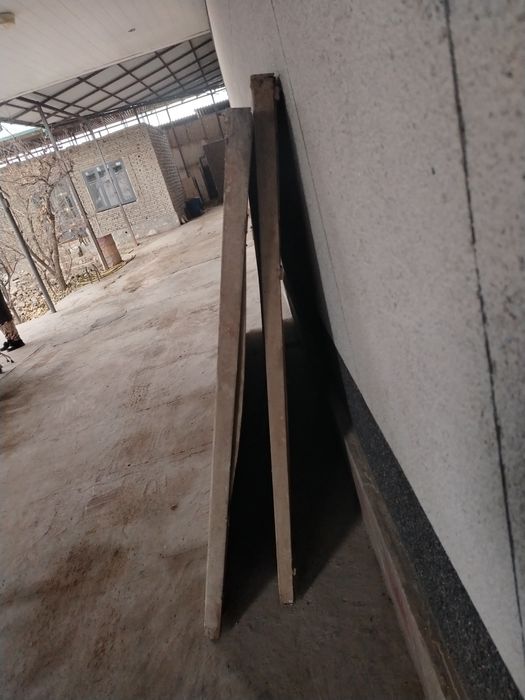 Дарвоза сотилади