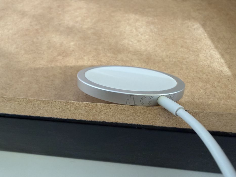 Apple MagSafe Charger - Оригинален USB-C кабел с магнит, 1m