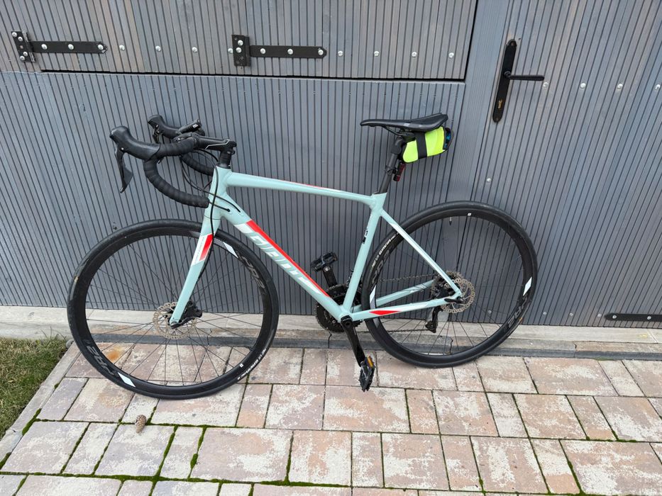 Cursiera Giant CONTEND SL1 Disc