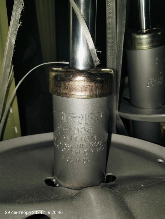 Камри 30 амортизатор 2 штук