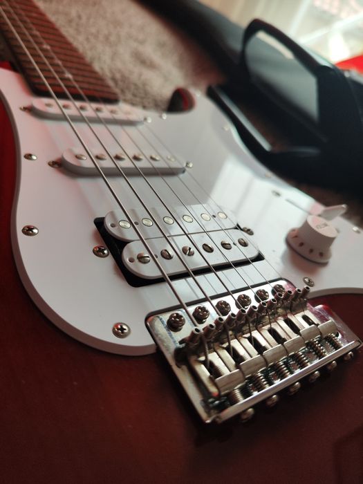 Yamaha 112J Electric Guitar