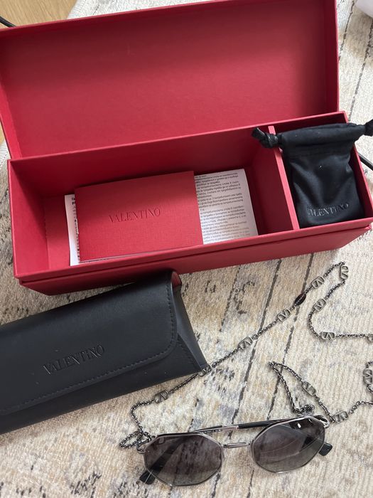 валентино очила