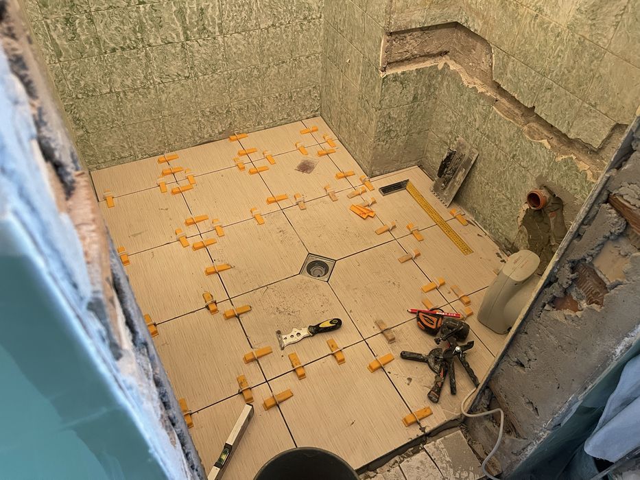 Домашен майстор - Ремонтни, монтажни, ел. техник, ВиК и дворни услуги