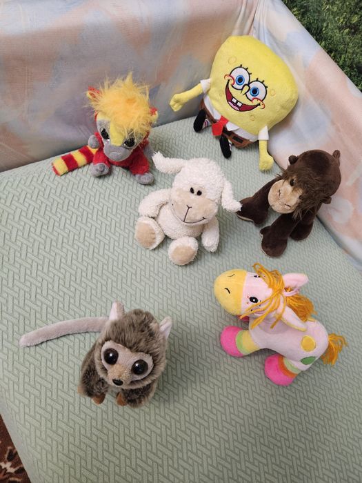 Плюшени играчки големи и малки