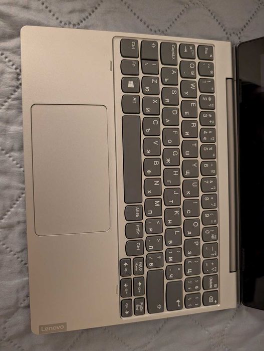Нов, неползван лаптоп / таблет с Windows Lenovo 10.1"
