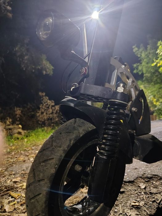 Продаю электро самокат