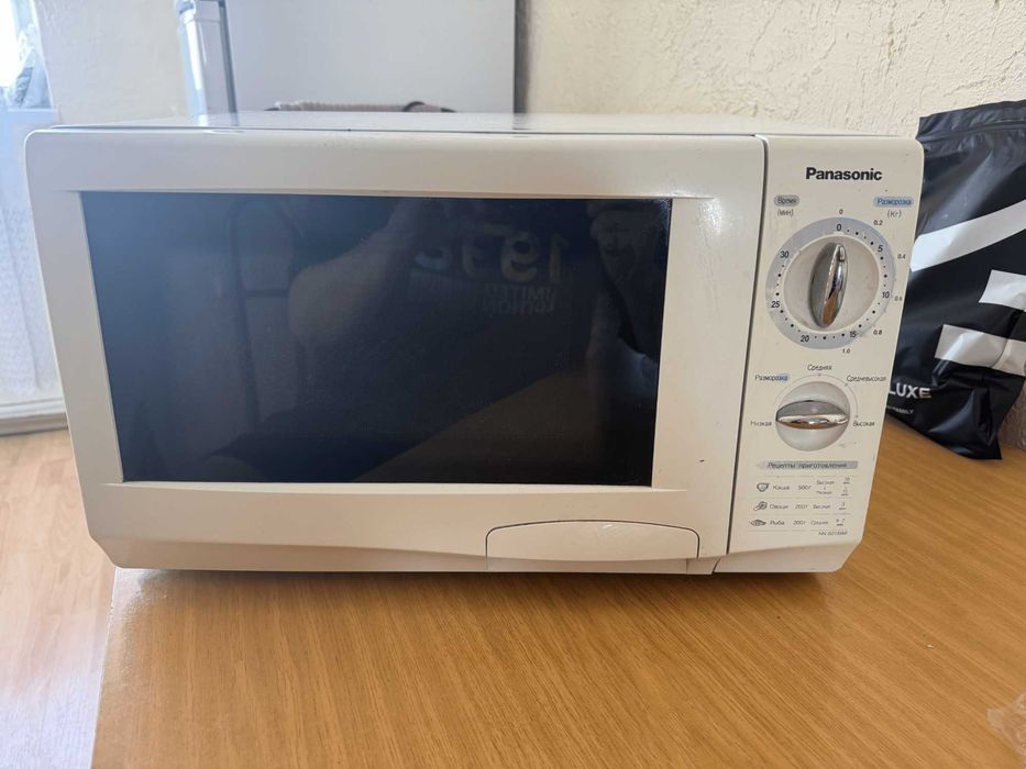 Микроволновка Panasonic NN-S215WF