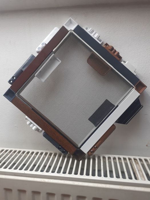 Plase insecte la comandă. Reparatii, reglaje termopane, uși, ferestre.