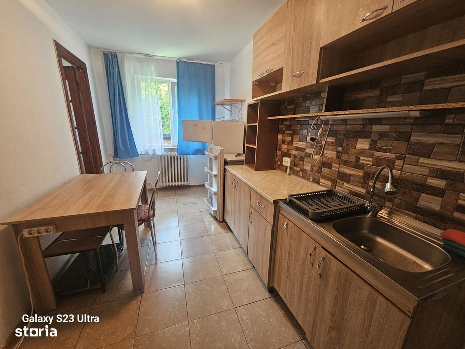 Apartament 2 camere zona Lunei - Complex Studentesc !!