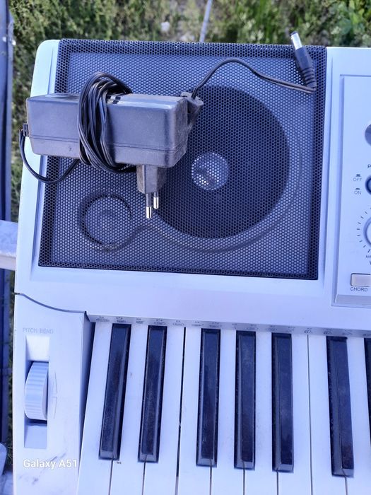 Синтезатор. Работещ....