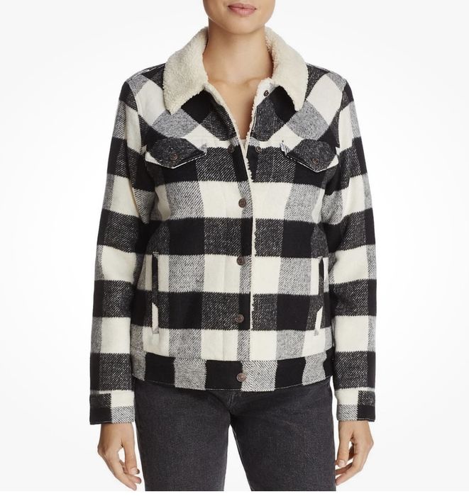 Levis куртка оригинал XS женская