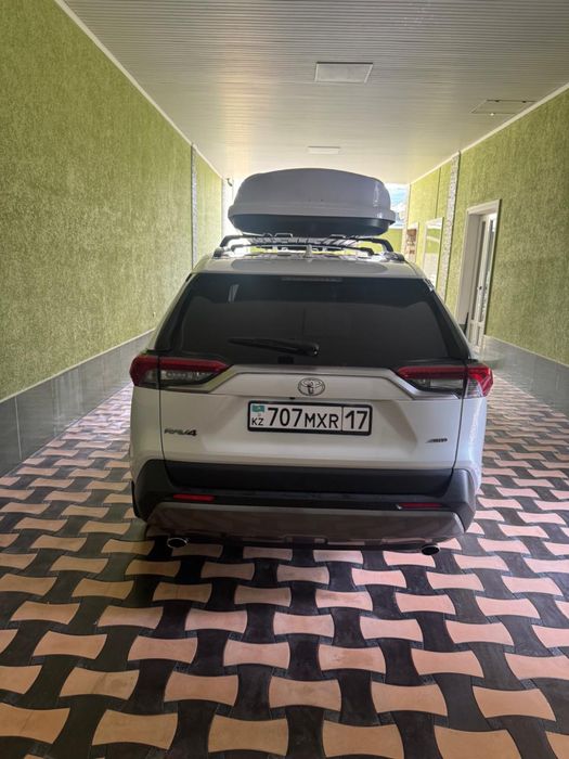 Автобокс на крышу автомобиля