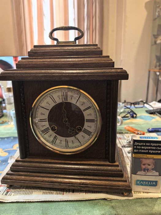 Старинен Карминен Часовник