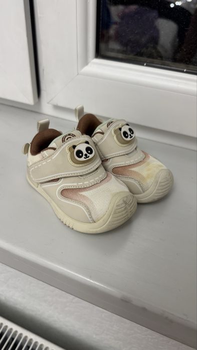 Детский обувь на первый шаги