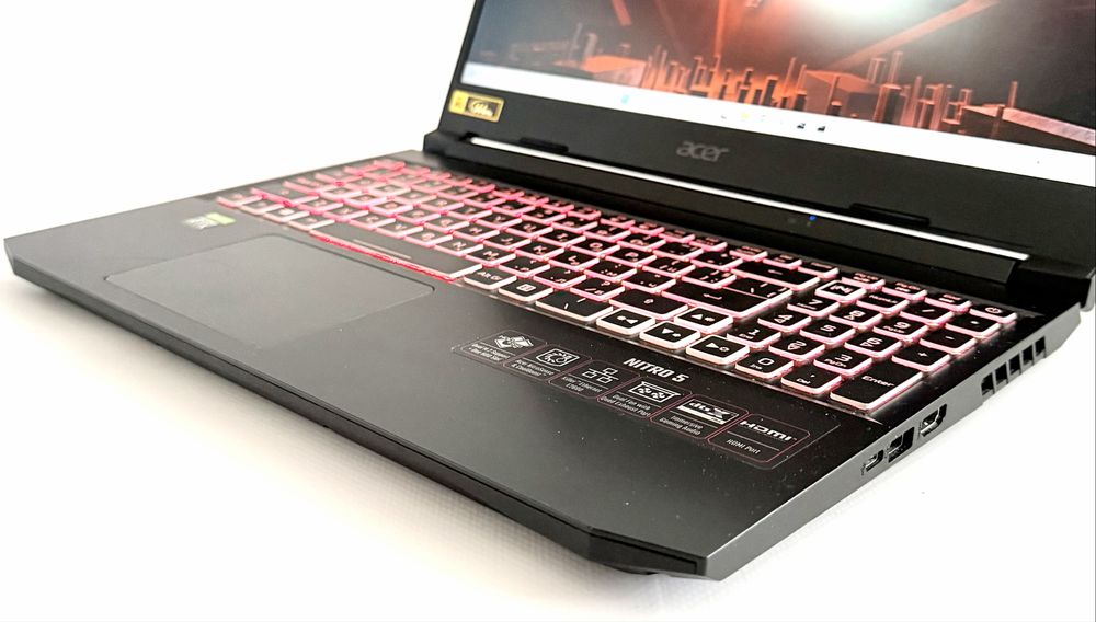 ACER Nitro 5/15,6” 144Hz/Ryzen 7 5800H/RTX 3060 6GB/1TB NVMe/16GB DDR4