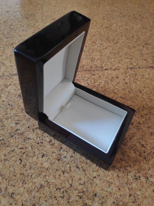 Cutie pandantiv, cutie lemn, cutie colier, cutie pandant cercei