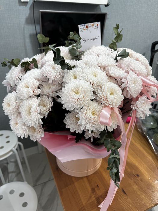 Свежий букет хризантем