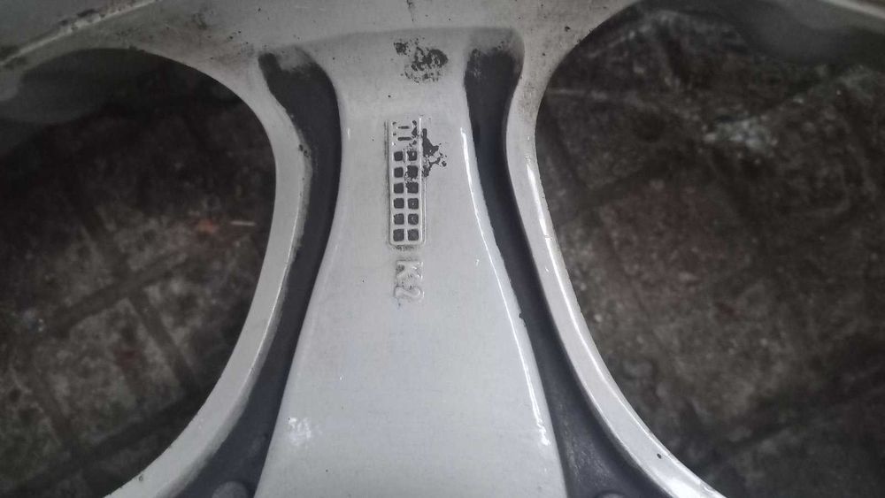 Гуми и джанти за Мерцедес