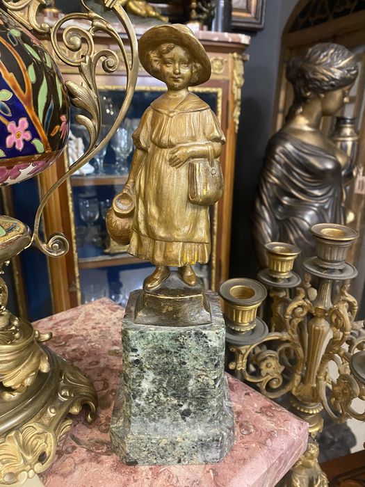 Statueta bronz/marmura/ semnata
