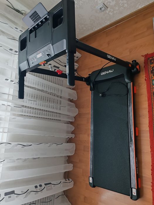 Беговые дорожка  Genau 550