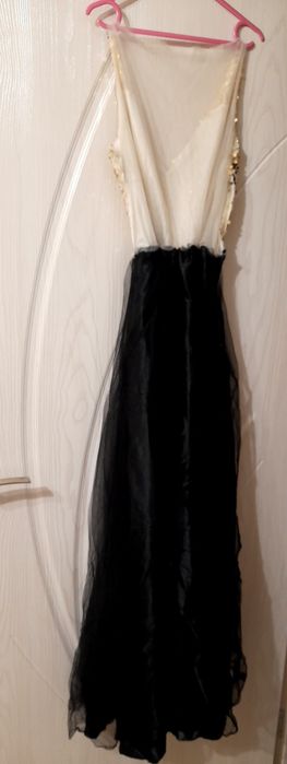 Рокля с златни паети