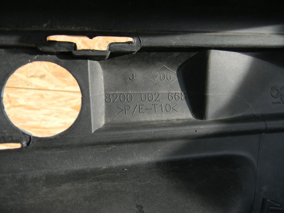 Bara spate Renault Laguna 2, berlina, 2001, 2002, 2003, 2004, 2005, 2006, 2007, 8200002668.