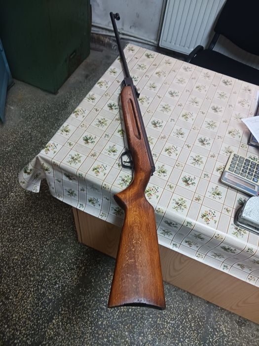 Vând arma cu aer comprimat