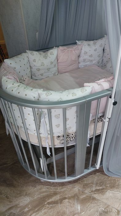 Новая кровать 3в1 трансформер ( люлька, пеленальный столик и кровать)