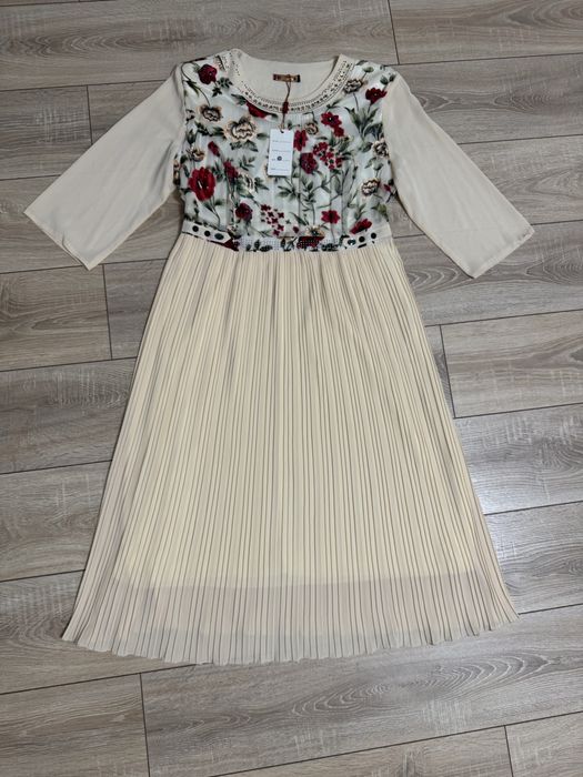 Продам новое платье