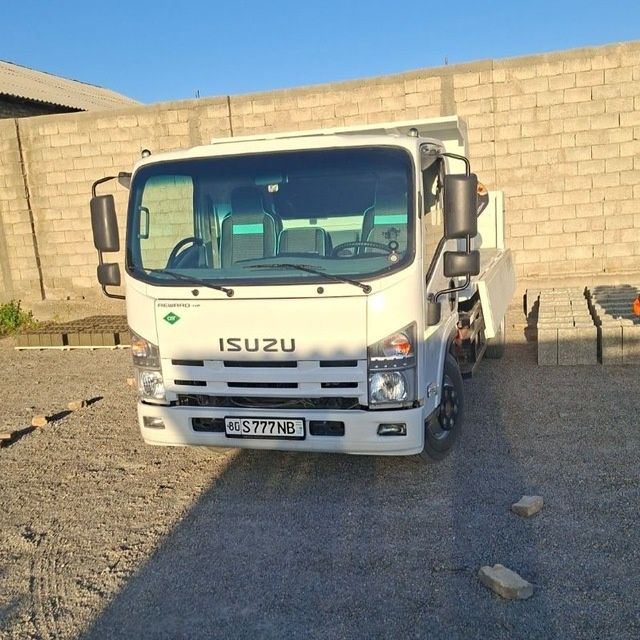 2010 yil Isuzu samasfalt