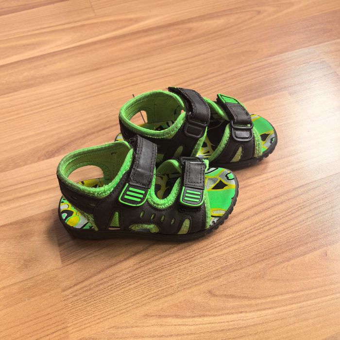 Обувь для мальчика 25 р.