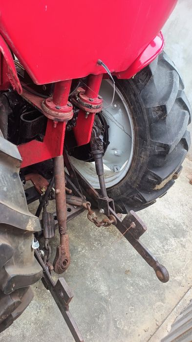 Tractor u445 de vie