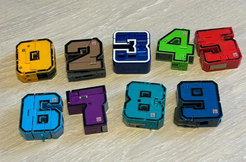 Цифри трансформърси