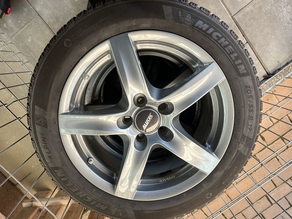 Roti de vara si iarna Doua seturi 205/55/R17 .Mega oferta.Urgent !!!